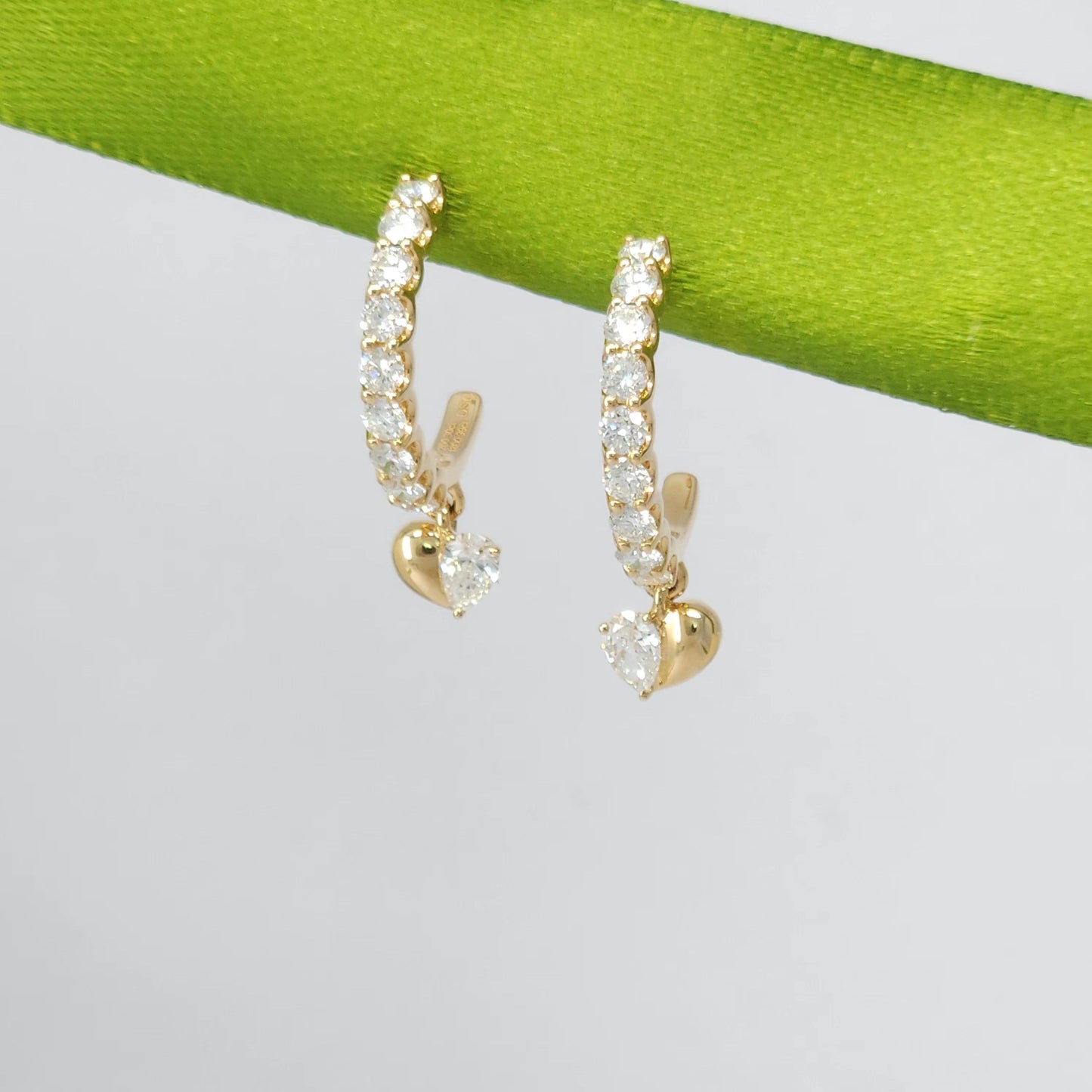 Heartily Earrings - 18K Yellow Gold Diamonds